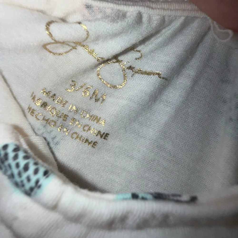 Jessica Simpson 3-6m pineapple‎ romper